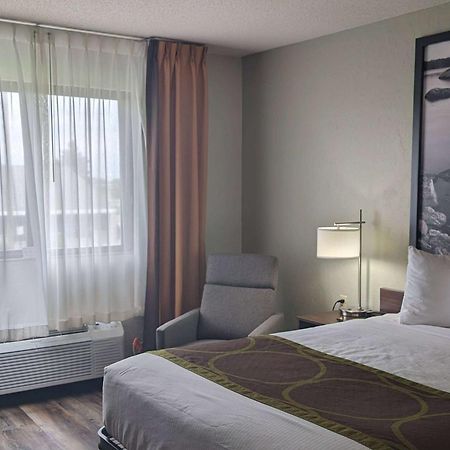 Super 8 By Wyndham Alexandria Mn Motel Buitenkant foto