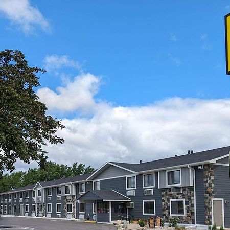 Super 8 By Wyndham Alexandria Mn Motel Buitenkant foto